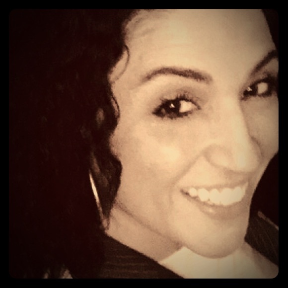 Meet your Posher, Kellita - Picture 1 of 1